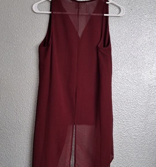 Sans Souci Maroon Sheer Hi/Low Blouse   Size S - Picture 2 of 3